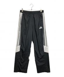 adidas（アディダス）の古着「マストハブ ルーズフィット メッシュ裏地付き フルレングス オープンヘム ウインドパンツ」｜ブラック