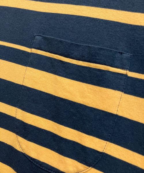 POP TRADING COMPANY（ポップトレーディングカンパニー）POP TRADING COMPANY (ポップトレーディングカンパニー) ポケットTシャツ グレー×イエロー サイズ:Mの古着・服飾アイテム