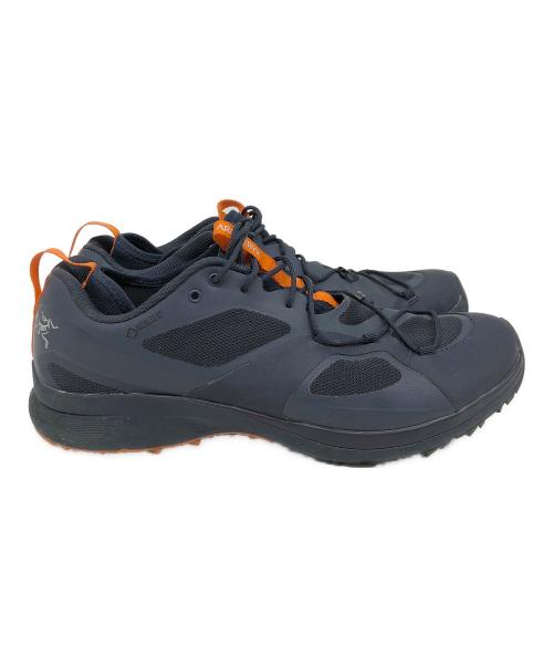 ARC'TERYX（アークテリクス）ARC'TERYX (アークテリクス) スニーカー ネイビー サイズ:USA 9.5の古着・服飾アイテム