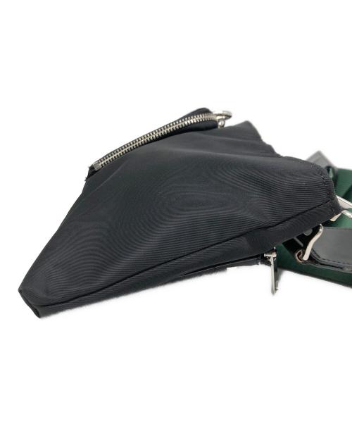 UN3D.（アンスリード）UN3D. (アンスリード) マルチボディバッグ ブラック×グリーンの古着・服飾アイテム