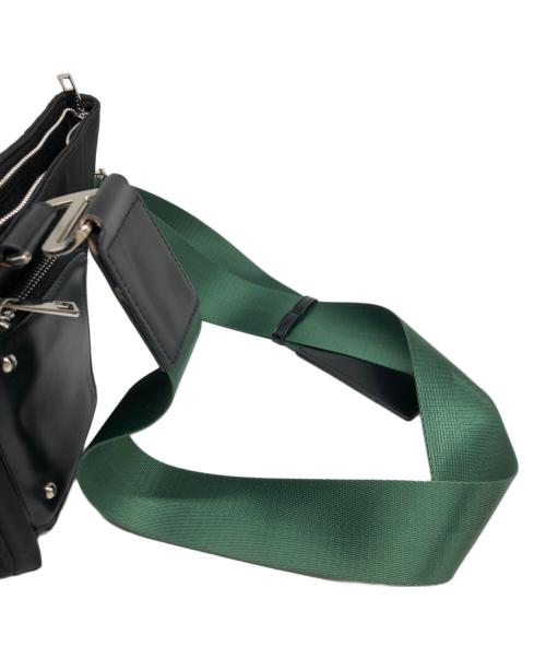 UN3D.（アンスリード）UN3D. (アンスリード) マルチボディバッグ ブラック×グリーンの古着・服飾アイテム