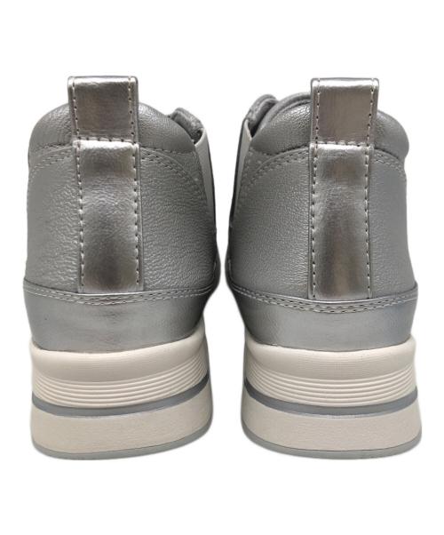 bussola（ブソラ）bussola (ブソラ) ミッドカットサイドゴアスニーカー シルバー×ホワイト サイズ:38の古着・服飾アイテム