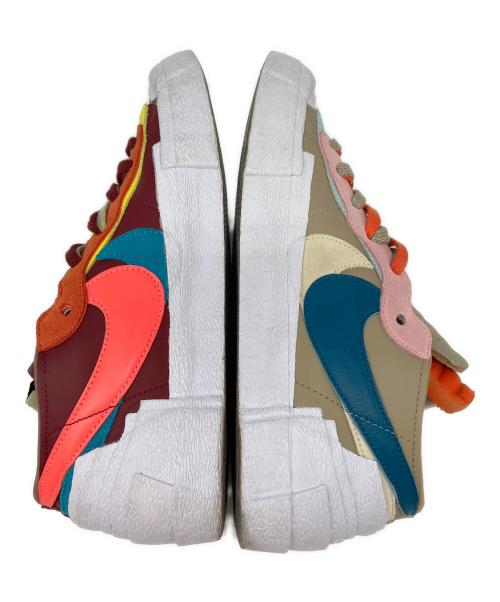 KAWS（カウズ）KAWS (カウズ) sacai (サカイ) NIKE (ナイキ) Blazer Low マルチカラー サイズ:SIZE 28cmの古着・服飾アイテム