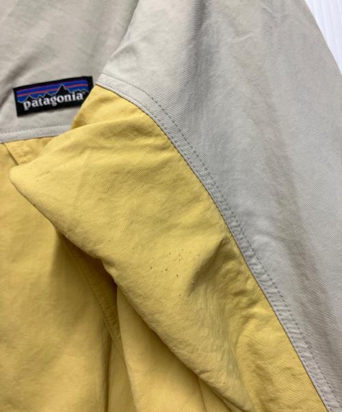 Patagonia（パタゴニア）Patagonia (パタゴニア) ウィメンズ・スカイフォレスト・パーカ ベージュ×イエロー サイズ:XSの古着・服飾アイテム
