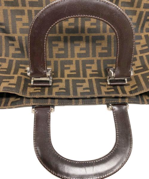 FENDI（フェンディ）FENDI (フェンディ) ズッカ柄ハンドバッグ ブラウンの古着・服飾アイテム