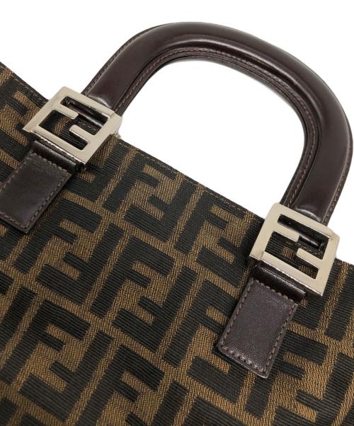 FENDI（フェンディ）FENDI (フェンディ) ズッカ柄ハンドバッグ ブラウンの古着・服飾アイテム