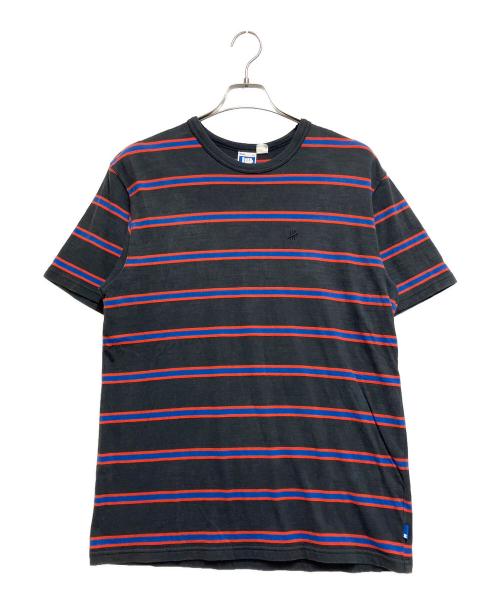 UNDEFEATED（アンディフィーテッド）UNDEFEATED (アンディフィーテッド) 半袖カットソー ブラック×ブルー サイズ:Ｍの古着・服飾アイテム