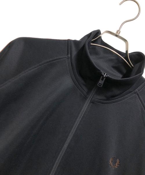 FRED PERRY（フレッドペリー）FRED PERRY (フレッドペリー) Contrast Tape Track Jacket ブラック サイズ:XLの古着・服飾アイテム