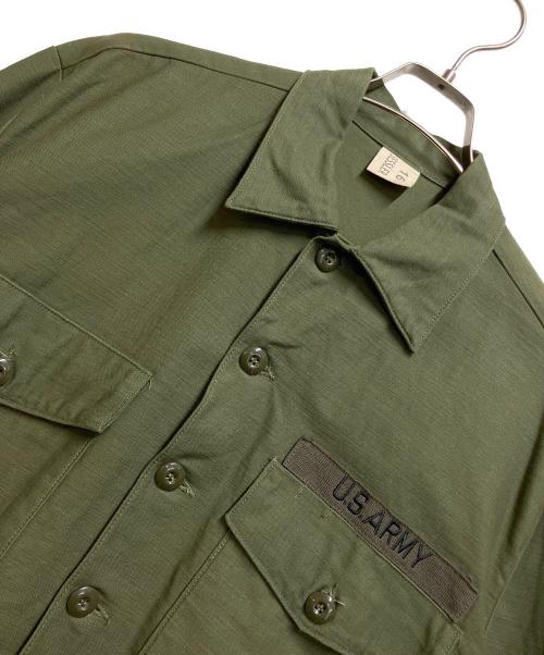 US ARMY（ユーエスアーミー）US ARMY (ユーエスアーミー) COTTON SATEEN SHIRT グリーン サイズ:16 1/2の古着・服飾アイテム