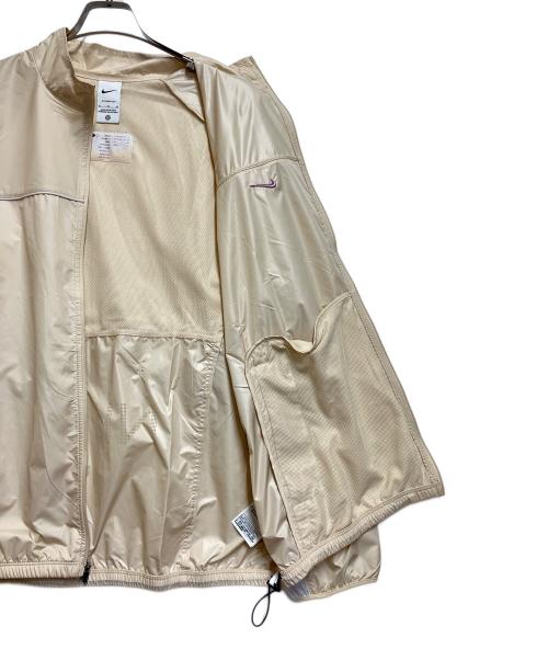 NIKE（ナイキ）NIKE (ナイキ) RUN SFジャケット ベージュ サイズ:XLの古着・服飾アイテム