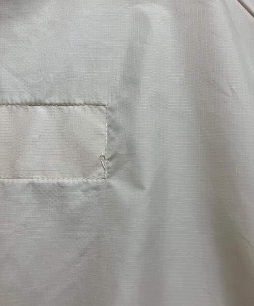 NIKE（ナイキ）NIKE (ナイキ) RUN SFジャケット ベージュ サイズ:XLの古着・服飾アイテム