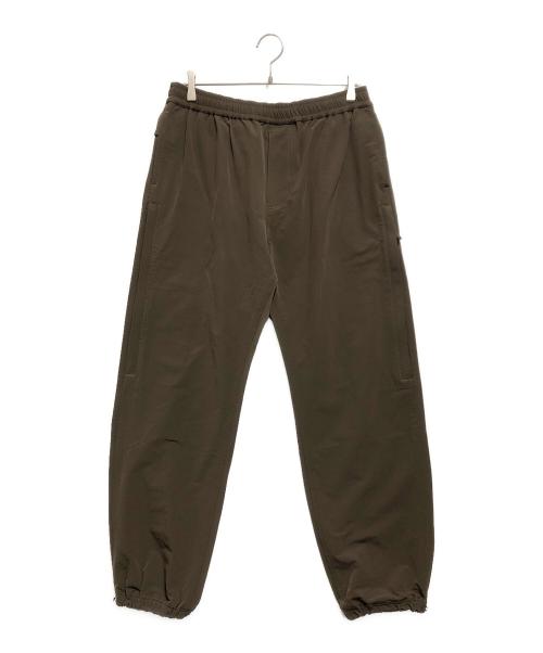 UNDERCOVER（アンダーカバー）UNDERCOVER (アンダーカバー) バックプリントナイロンパンツ ブラウン サイズ:3の古着・服飾アイテム