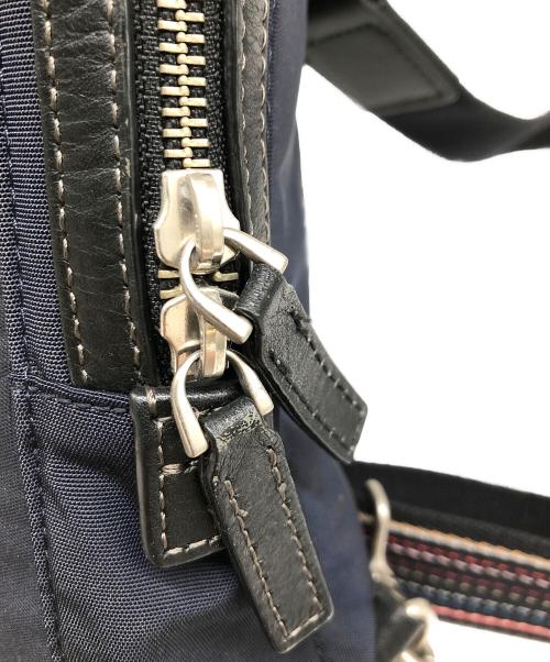 PAUL SMITH（ポールスミス）Paul Smith (ポールスミス) ボディバッグ ネイビー×ブラックの古着・服飾アイテム