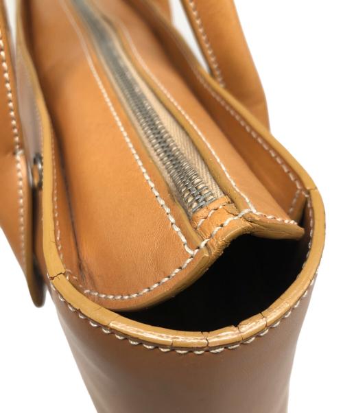 TOD'S（トッズ）TOD'S (トッズ) ハンドバッグ ブラウンの古着・服飾アイテム