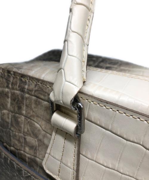 A.D.M.J.（エーディーエムジェイ）A.D.M.J. (エーディーエムジェイ) クロコダイル型押しボストンバッグ ホワイトの古着・服飾アイテム