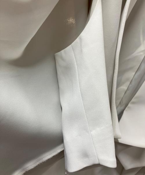 resil（レジル）resil (レジル) ケープデザインショートジャケット ベージュ サイズ:9号の古着・服飾アイテム