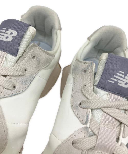 NEW BALANCE（ニューバランス）NEW BALANCE (ニューバランス) 327 ホワイト×ライトグレー サイズ:US 9.5の古着・服飾アイテム