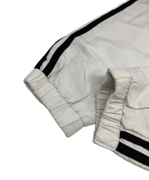 adidas（アディダス）adidas (アディダス) ウインドブレーカー ホワイト×ブラック サイズ:XXLの古着・服飾アイテム