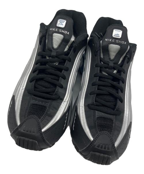 NIKE（ナイキ）NIKE (ナイキ) SHOX R4（ショックス R4） シルバー×ブラック サイズ:US 9の古着・服飾アイテム