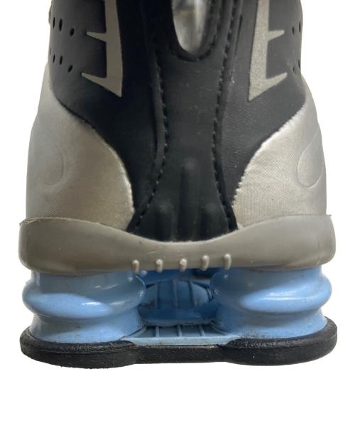 NIKE（ナイキ）NIKE (ナイキ) SHOX R4（ショックス R4） シルバー×ブラック サイズ:US 9の古着・服飾アイテム