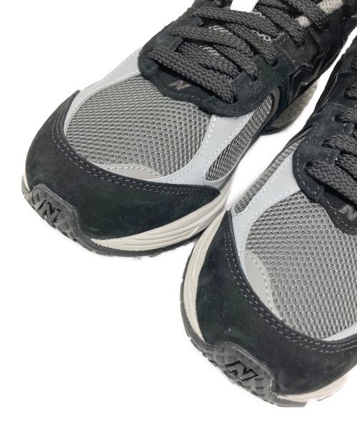 NEW BALANCE（ニューバランス）NEW BALANCE (ニューバランス) 2002R スニーカー ブラック×グレー サイズ:US 9の古着・服飾アイテム