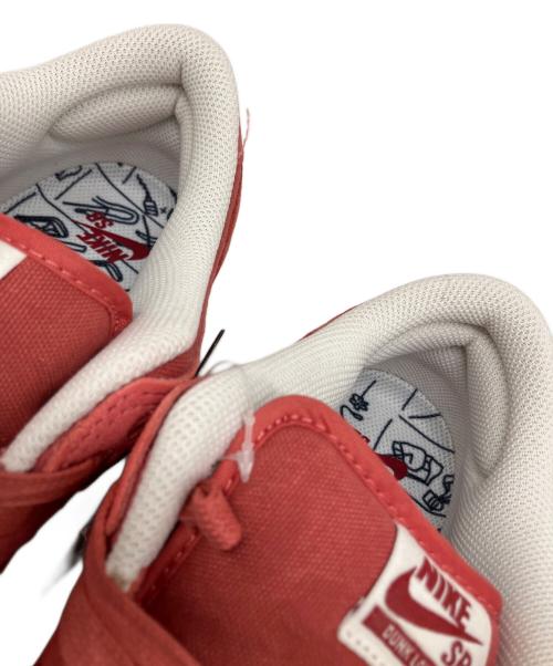 NIKE SB（ナイキエスビー）NIKE SB (ナイキエスビー) Dunk Low（ダンク ロー） レッド サイズ:US 10の古着・服飾アイテム