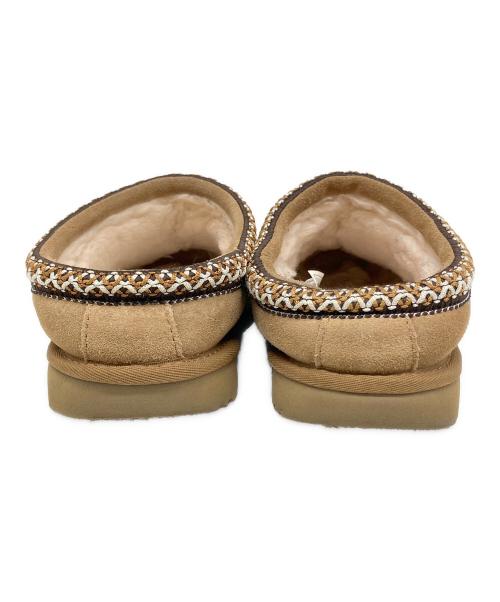 UGG（アグ）UGG (アグ) モカシンシューズ ベージュ サイズ:USA 6の古着・服飾アイテム