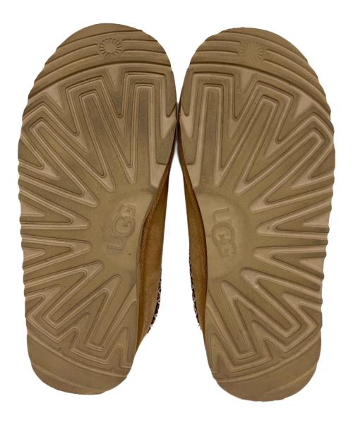 UGG（アグ）UGG (アグ) モカシンシューズ ベージュ サイズ:USA 6の古着・服飾アイテム