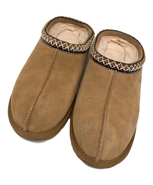 UGG（アグ）UGG (アグ) モカシンシューズ ベージュ サイズ:USA 6の古着・服飾アイテム