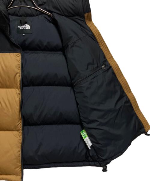 THE NORTH FACE（ザ ノース フェイス）THE NORTH FACE (ザ ノース フェイス) Nuptse Vest (ヌプシベスト） ベージュ×ブラック サイズ:Mの古着・服飾アイテム