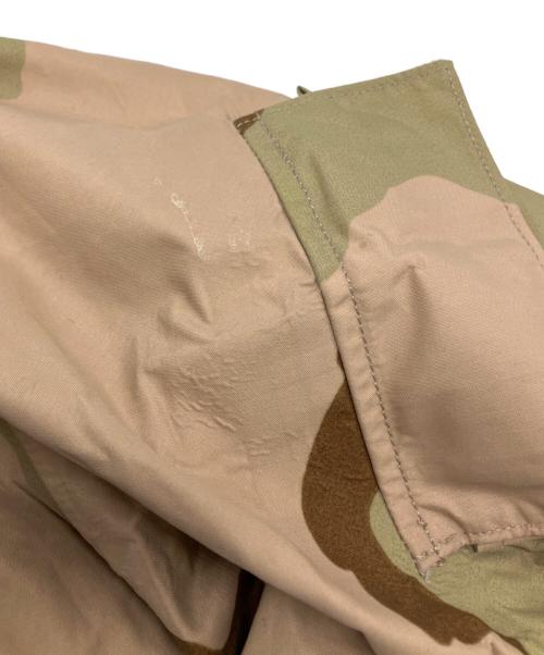 US ARMY（ユーエスアーミー）US ARMY (ユーエスアーミー) ECWCS デザートカモゴアテックスパーカー ベージュ サイズ:Large Regularの古着・服飾アイテム