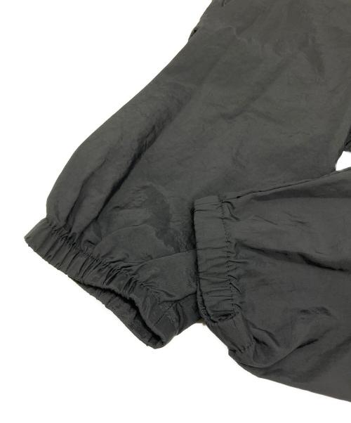 adidas（アディダス）adidas (アディダス) ウインドブレーカー ブラック サイズ:ASIA L / JAPAN XLの古着・服飾アイテム