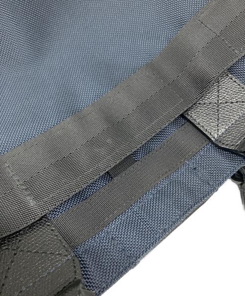 BRIEFING（ブリーフィング）BRIEFING (ブリーフィング) FUSION SQ TOTE HD ネイビー×ブラック サイズ:14.3Lの古着・服飾アイテム