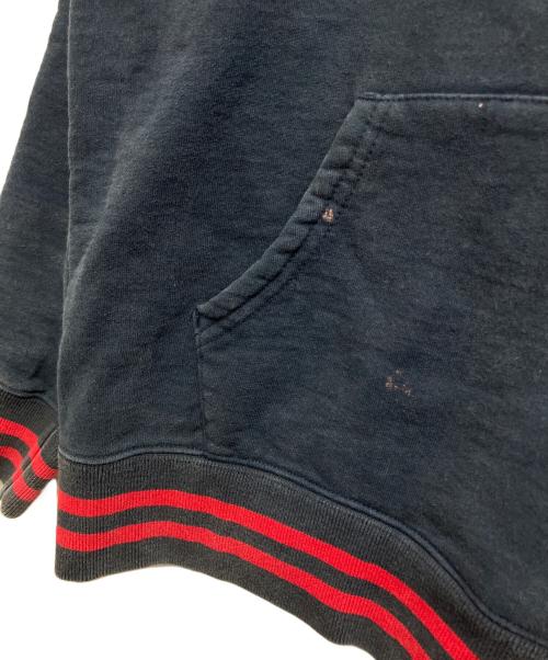 SUPREME（シュプリーム）SUPREME (シュプリーム) クラシックロゴフーディー ネイビー×レッド サイズ:MEDIUMの古着・服飾アイテム