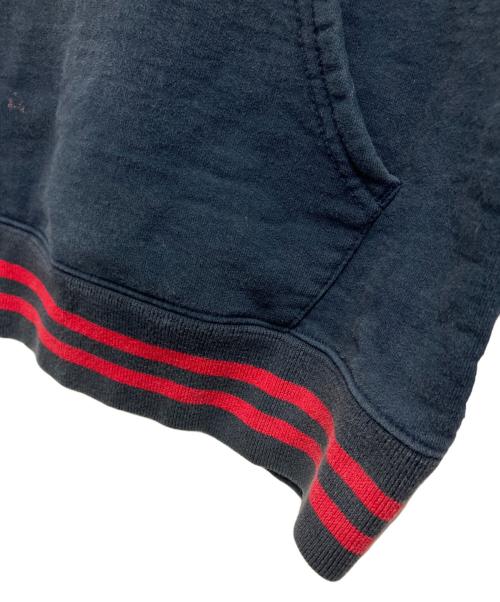 SUPREME（シュプリーム）SUPREME (シュプリーム) クラシックロゴフーディー ネイビー×レッド サイズ:MEDIUMの古着・服飾アイテム