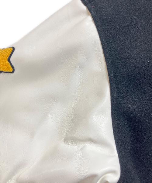 thats life（ザッツ ライフ）THATS LIFE (ザッツ ライフ) スタジャン ブラック×ホワイト サイズ:Lの古着・服飾アイテム
