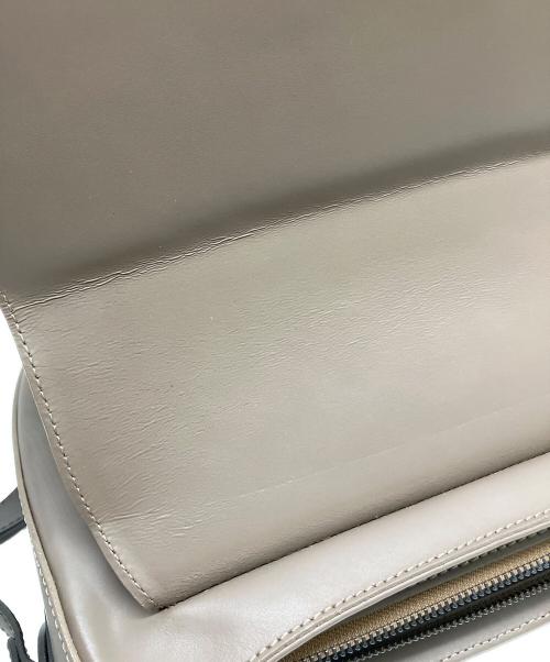 GENUINE LEATHER（ジェニュインレザー）GENUINE LEATHER (ジェニュインレザー) ショルダーバッグ グレーの古着・服飾アイテム