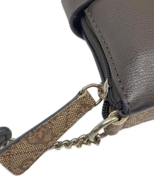 GUESS（ゲス）GUESS (ゲス) ショルダーバッグ ブラウン×ベージュの古着・服飾アイテム