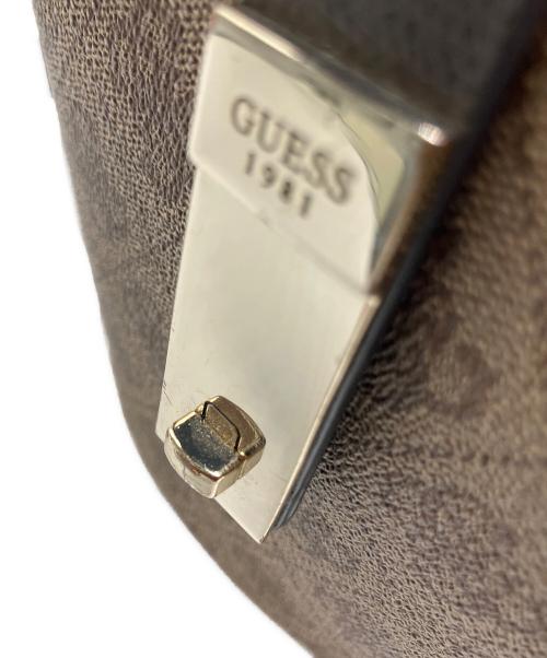 GUESS（ゲス）GUESS (ゲス) ショルダーバッグ ブラウン×ベージュの古着・服飾アイテム