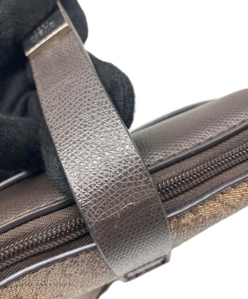 GUESS（ゲス）GUESS (ゲス) ショルダーバッグ ブラウン×ベージュの古着・服飾アイテム