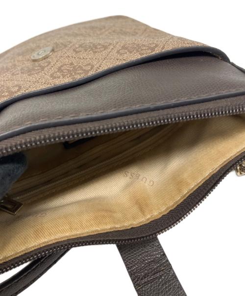 GUESS（ゲス）GUESS (ゲス) ショルダーバッグ ブラウン×ベージュの古着・服飾アイテム