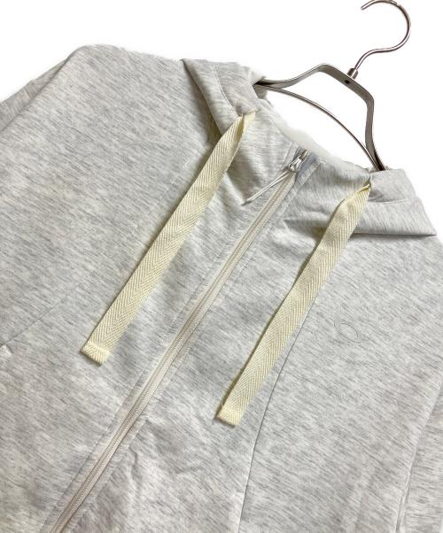 OAKLEY（オークリー）OAKLEY (オークリー) Radiant Qdevo Fleece Jacket ライトグレー サイズ:US/EU S / JPN Mの古着・服飾アイテム