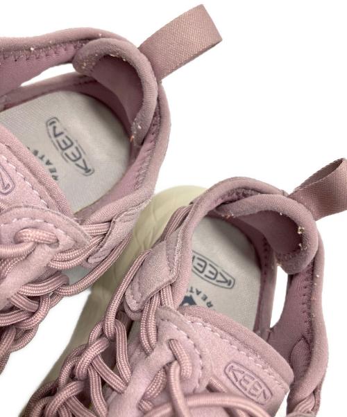 KEEN（キーン）KEEN (キーン) UNEEK WK（ユニーク ダブルケー） ピンク×ホワイト サイズ:US 5.5の古着・服飾アイテム