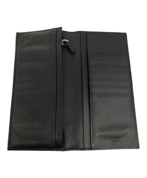 PRADA（プラダ）PRADA (プラダ) サフィアーノトライアングルウォレット ブラックの古着・服飾アイテム