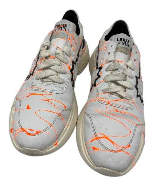 URBAN SUN（アーバンサン）URBAN SUN (アーバンサン) ローカットスニーカー ホワイト サイズ:41（26.0～26.5cm）の古着・服飾アイテム