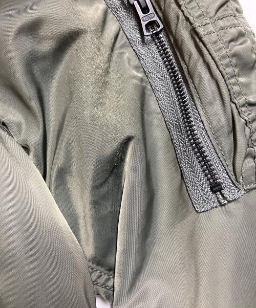 ALPHAINDUSTRIES（アルファインダストリーズ）ALPHAINDUSTRIES (アルファインダストリーズ) フライトジャケット カーキ サイズ:SIZE Mの古着・服飾アイテム