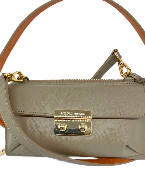 A.D.M.J.（エーディーエムジェイ）A.D.M.J. (エーディーエムジェイ) ウォレットショルダーバッグ グレージュの古着・服飾アイテム