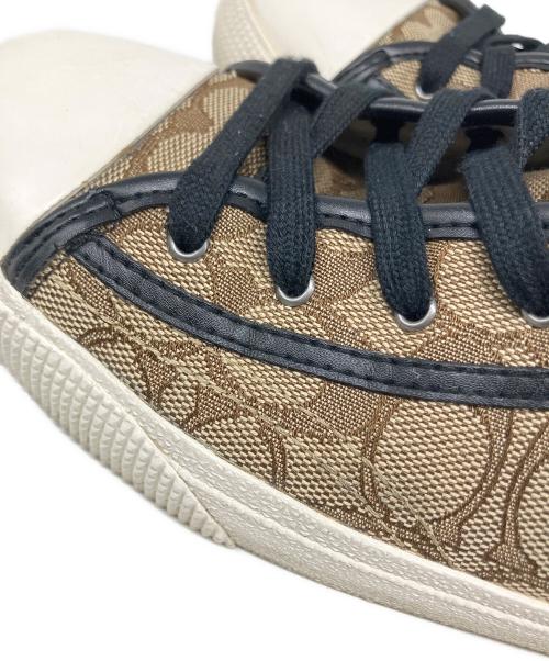 COACH（コーチ）COACH (コーチ) STAR WARS (スターウォーズ) シグネチャートライロゴスニーカー ベージュ×ホワイト サイズ:US 8.5Dの古着・服飾アイテム