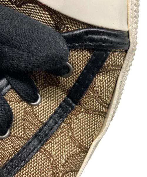 COACH（コーチ）COACH (コーチ) STAR WARS (スターウォーズ) シグネチャートライロゴスニーカー ベージュ×ホワイト サイズ:US 8.5Dの古着・服飾アイテム