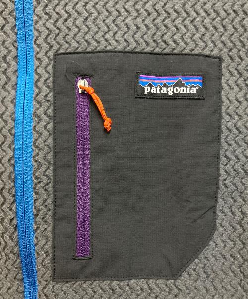 Patagonia（パタゴニア）Patagonia (パタゴニア) R1エア・フルジップ・フーディ グレー サイズ:Sの古着・服飾アイテム